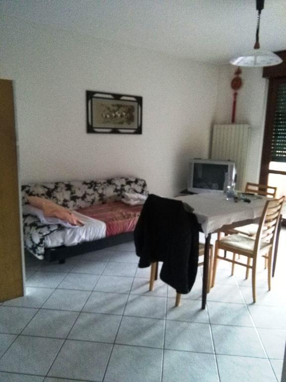 Residence Il Pino ซารอนโน ภายนอก รูปภาพ