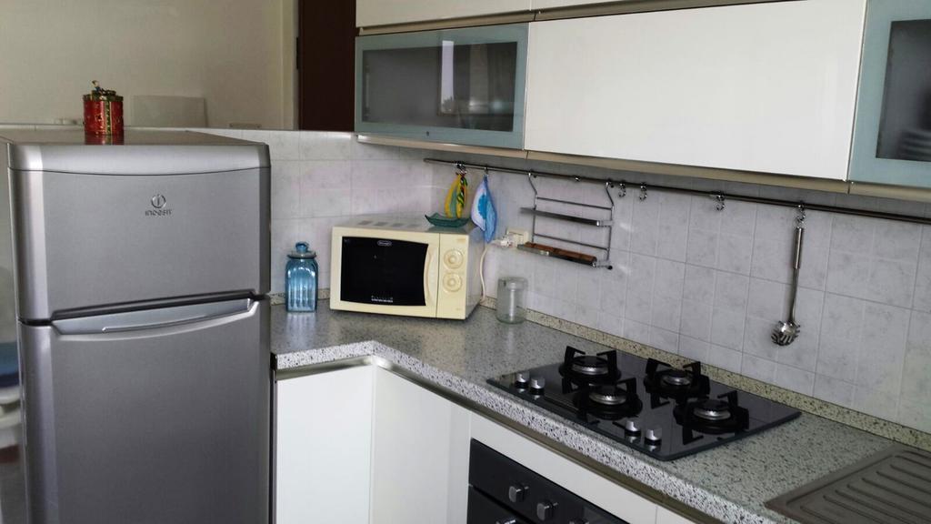Residence Il Pino ซารอนโน ภายนอก รูปภาพ