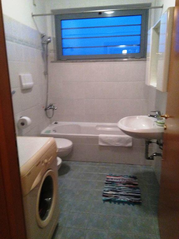 Residence Il Pino ซารอนโน ภายนอก รูปภาพ